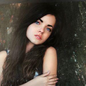 Meet your Posher, Flora